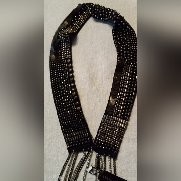 Beaded Collar - Picture 1 of 8